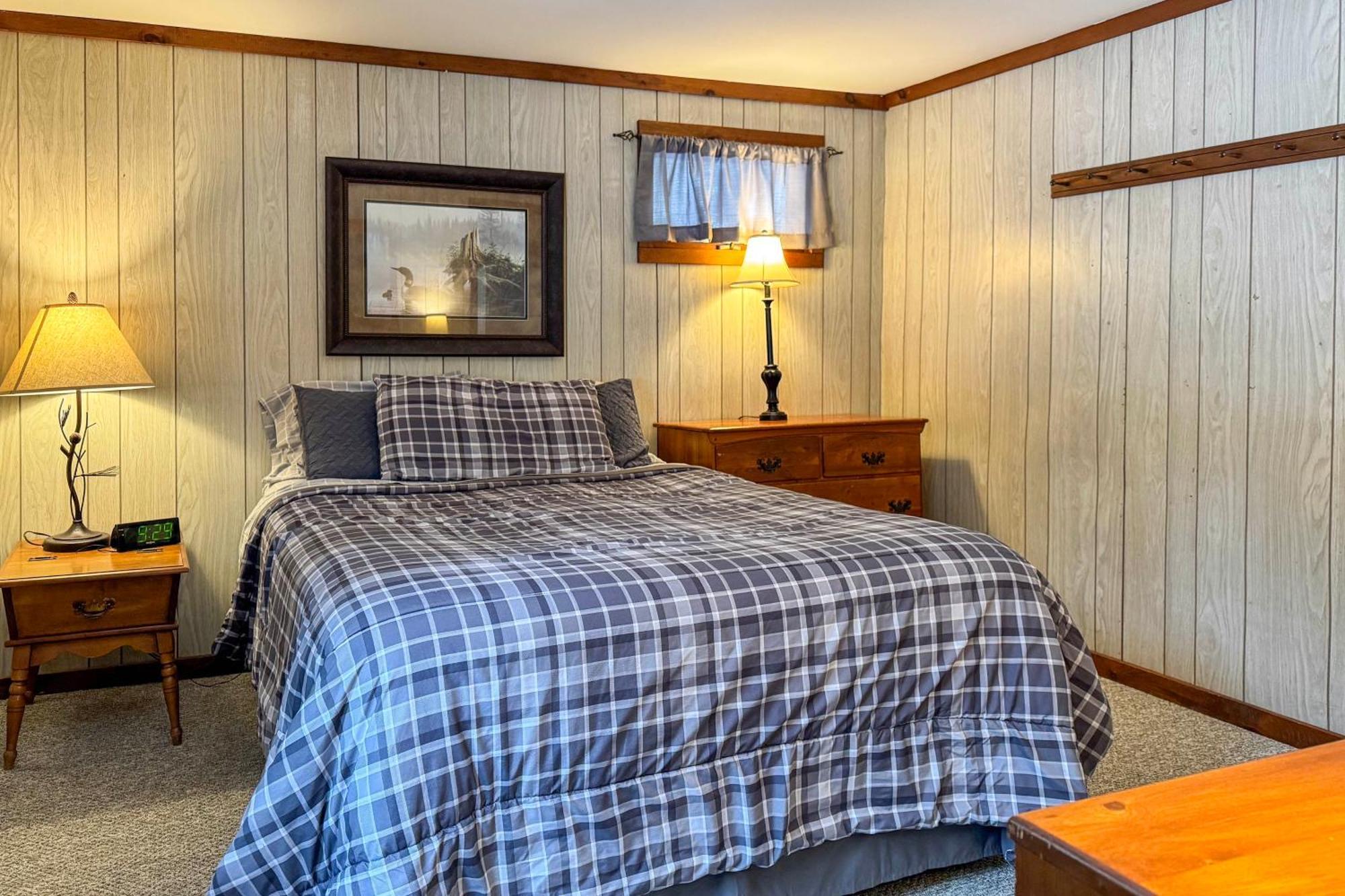 Lake Pleasant Cabin On 3 Acres With Kayaks And Beach! Exterior foto